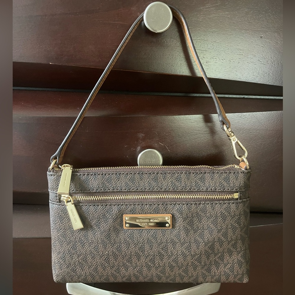 Michael Kors Large Jet Set Wristlet